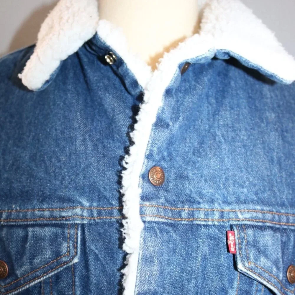 Vintage Levis Sherpa Trucker Jacket Mens Size 46R Denim Jean Made in USA - Picture 4 of 16